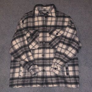 Zara Plaid Jacket in XS and has an Oversized Fit. Brand New with Tags.